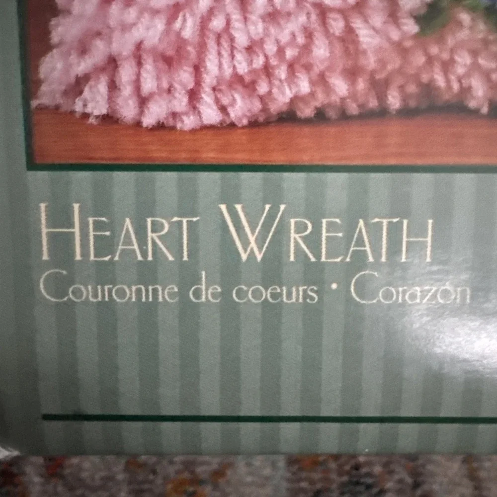 Heart Wreath Pink Latch Hook Rug Kit! PILLOW OR HANG!  12 X 12!  CARON  NOB READ